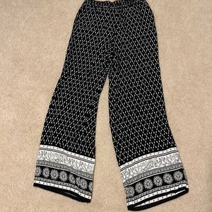 Black patterned pants